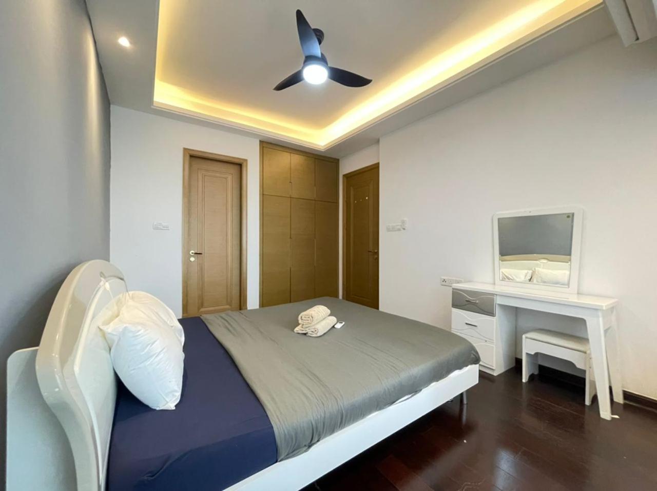 Apartment R&f Princess Cove Above Rnf Mall Johor Bahru