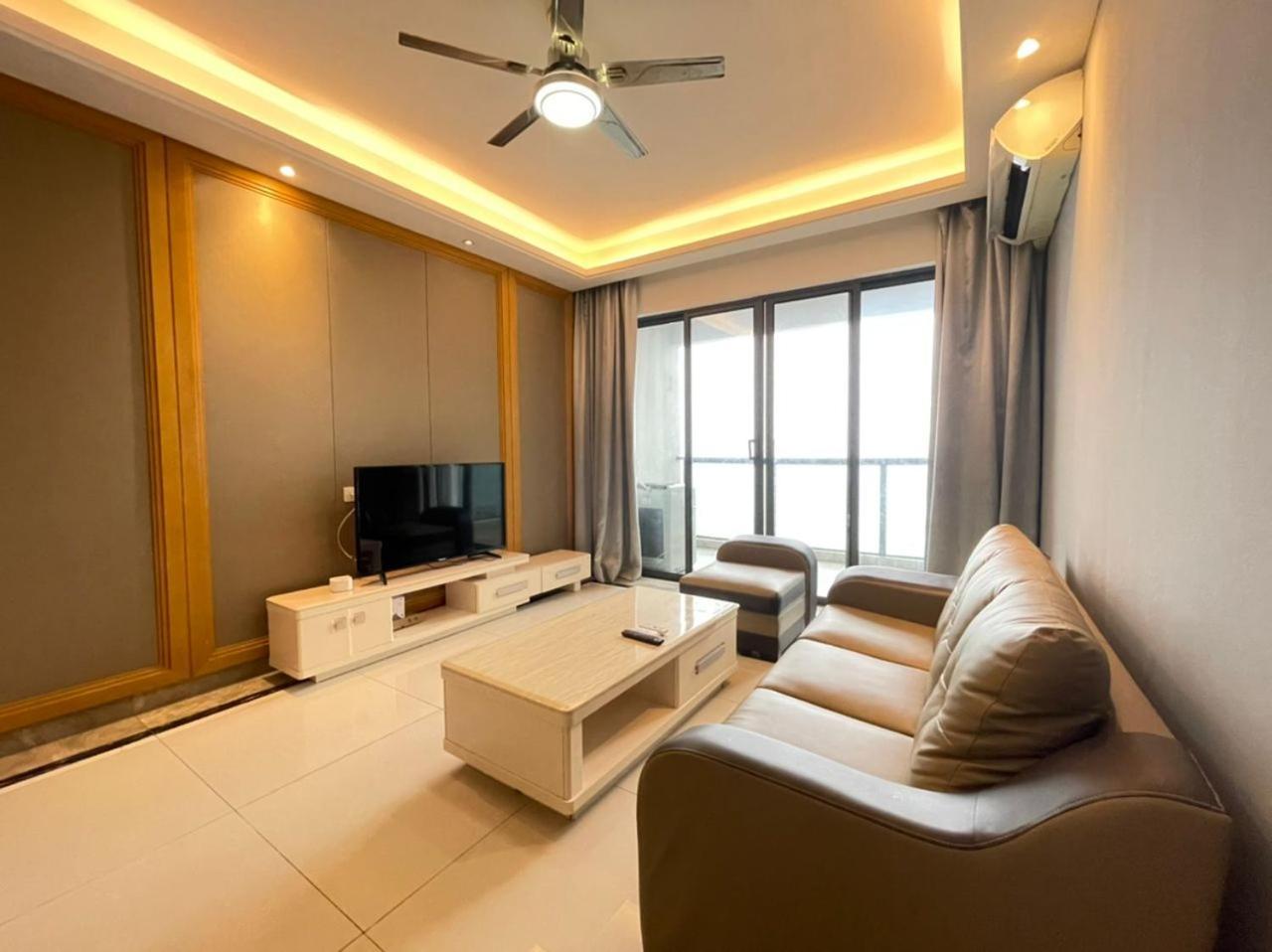 R&f Princess Cove Above Rnf Mall * Johor Bahru